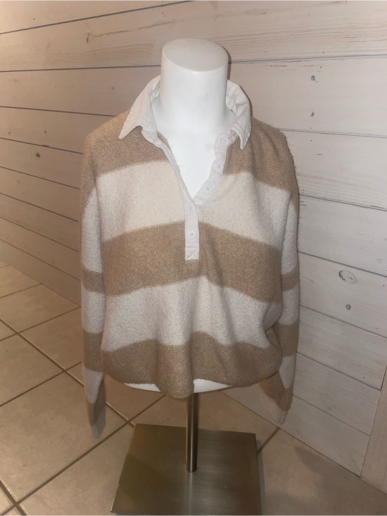 American Eagle Outfitters Sweaters - Women's American Eagle Beige and Cream Polo V-Neck Cropped Sweater - small